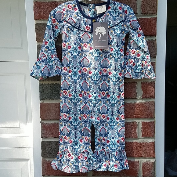 kate quinn Other - Kate Quinn Organics One-piece Outfit